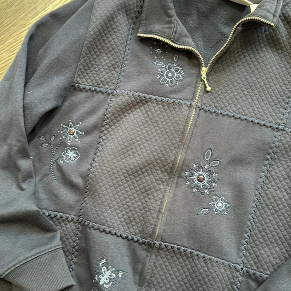 Navy Alfred Dunner Blue Zip Up Sweater with Jewel Detail Size 12 - Picture 2 of 6